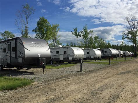 Location de VR et roulottes au Québec .